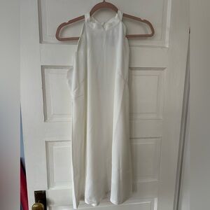 EUC WHITE SCALLOPED EDGE DRESS SIZE LARGE